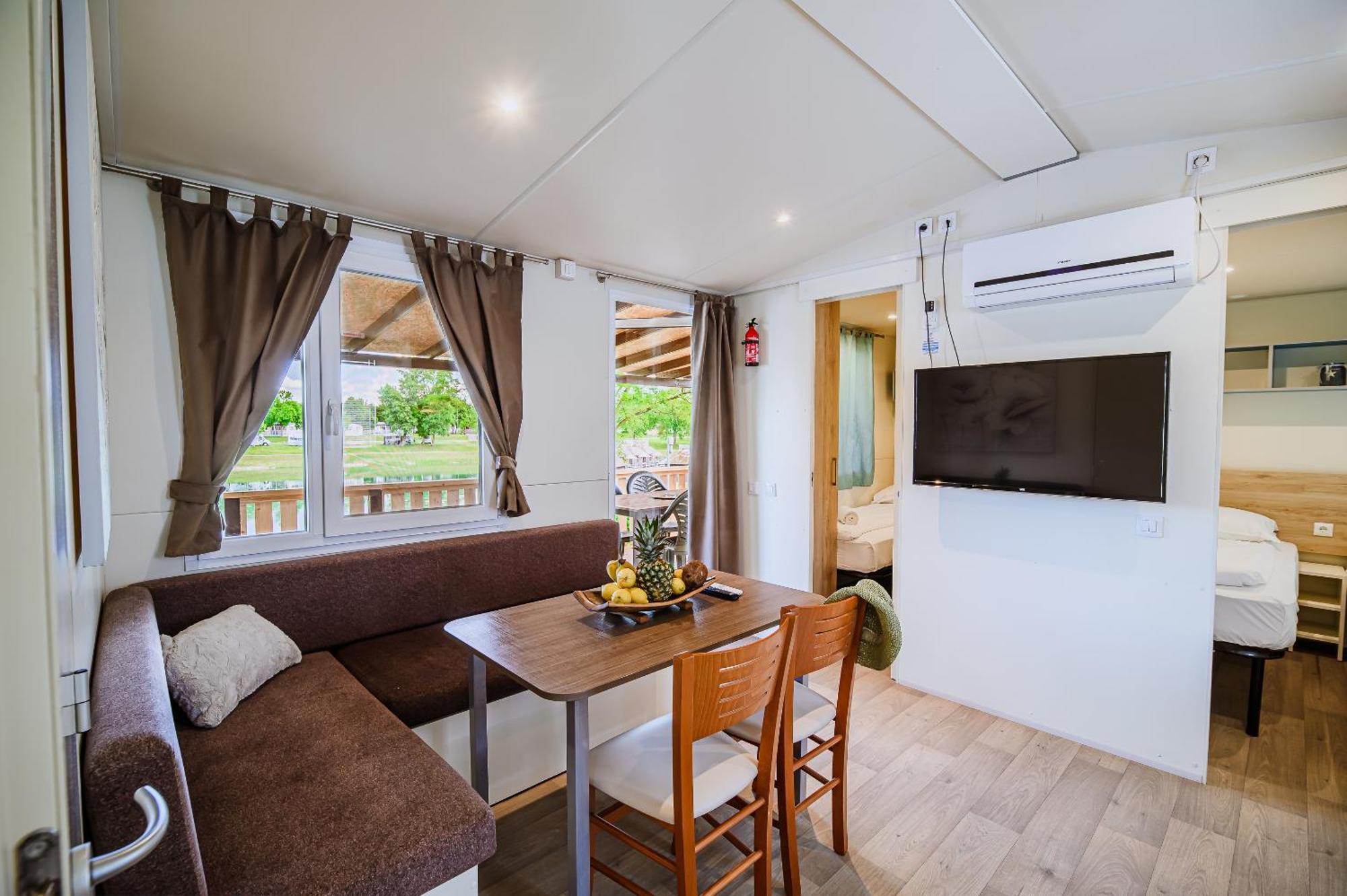 Lake View Mobile Homes With Thermal Riviera Tickets In Terme Catez Catez ob Savi Camera foto