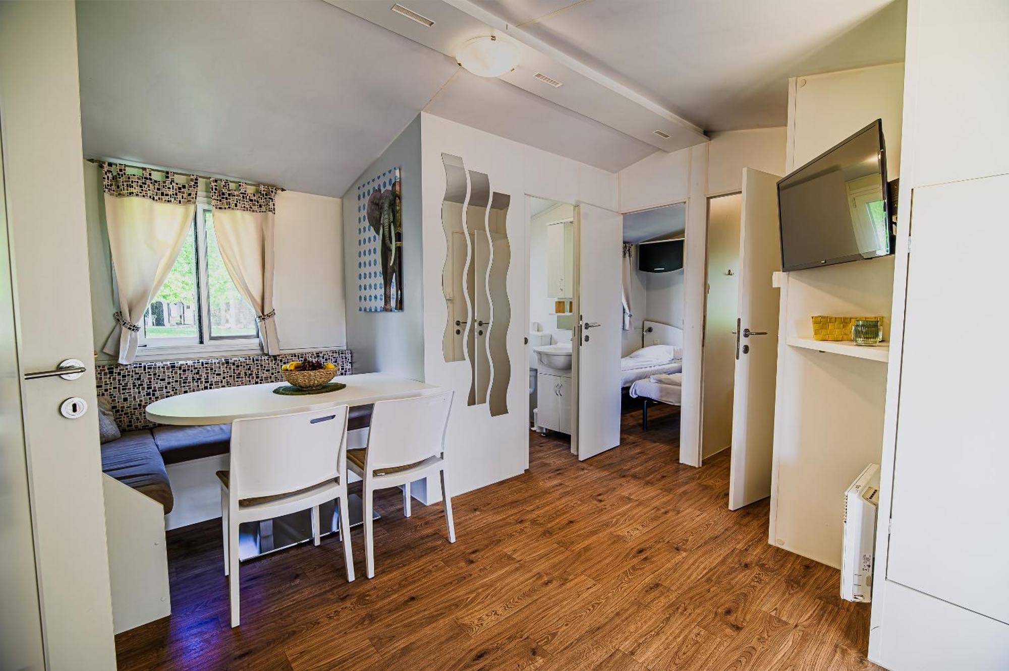 Lake View Mobile Homes With Thermal Riviera Tickets In Terme Catez Catez ob Savi Camera foto